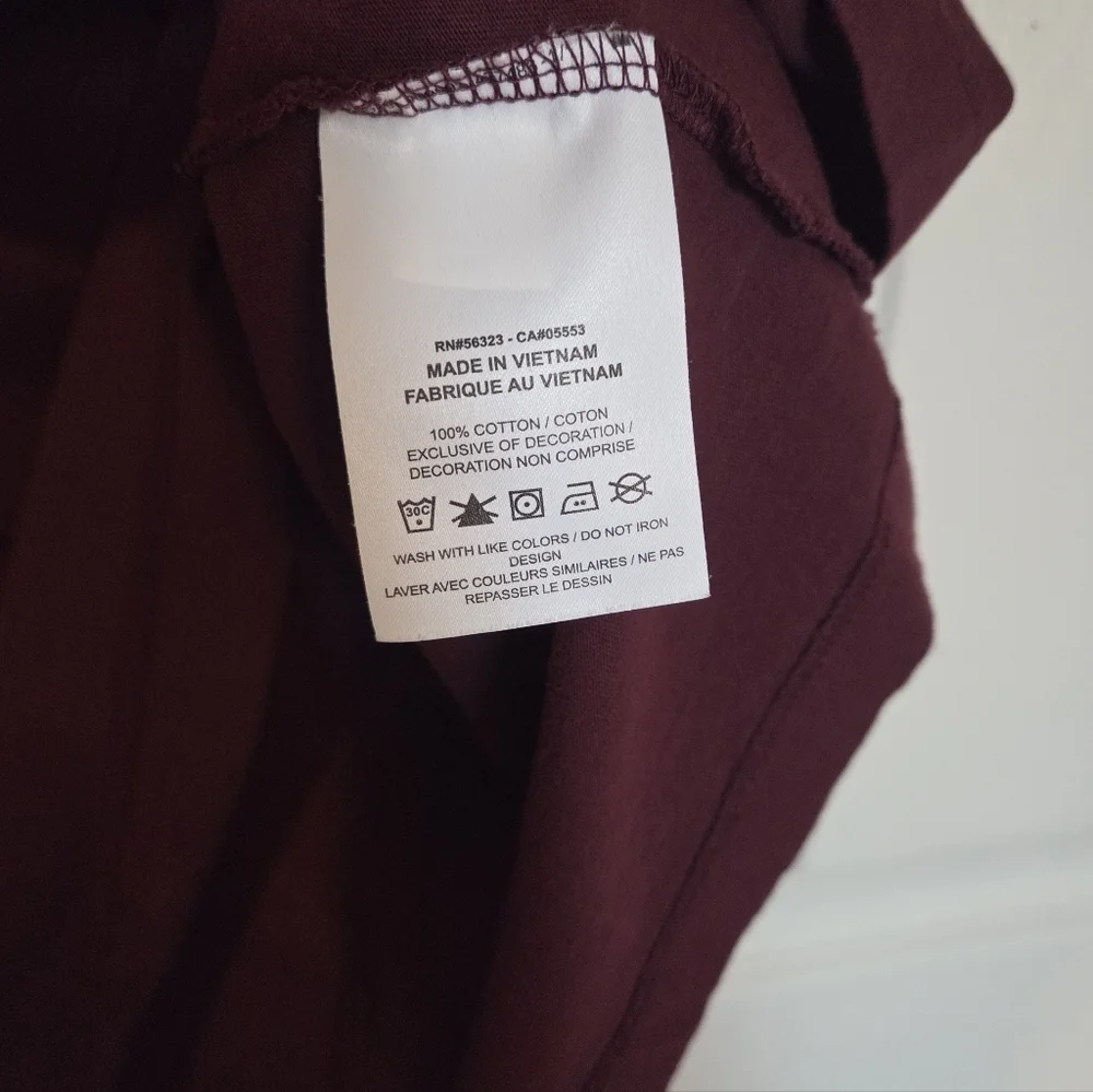 Nike Sportswear T-Shirt – Maroon (Large)